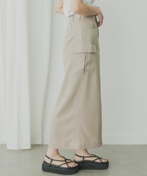 KBF（ケイビーエフ）の「KBF+　ポケットスリットロングスカート（スカート・レディース・ブラック/オリーブ/ベージュ系その他・ONE）」の9枚目の写真