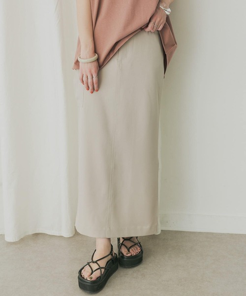 KBF（ケイビーエフ）の「KBF+　ポケットスリットロングスカート（スカート・レディース・ブラック/オリーブ/ベージュ系その他・ONE）」の11枚目の写真