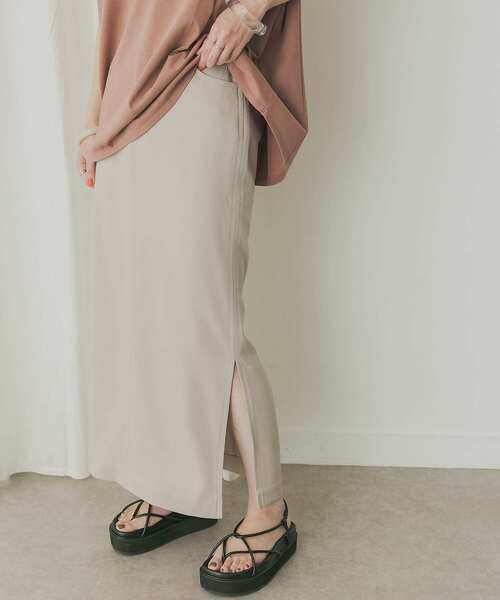 KBF（ケイビーエフ）の「KBF+　ポケットスリットロングスカート（スカート・レディース・ブラック/オリーブ/ベージュ系その他・ONE）」の13枚目の写真