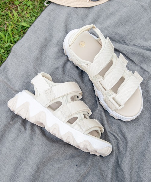 Shoes in Closet（シューズインクローゼット）の「厚底凹凸ボリュームソール ベルクロ厚底サンダル 《約4.5㎝ソール》7465（サンダル・レディース・ブラック/アイボリー・LL/S/M/L）」の9枚目の写真