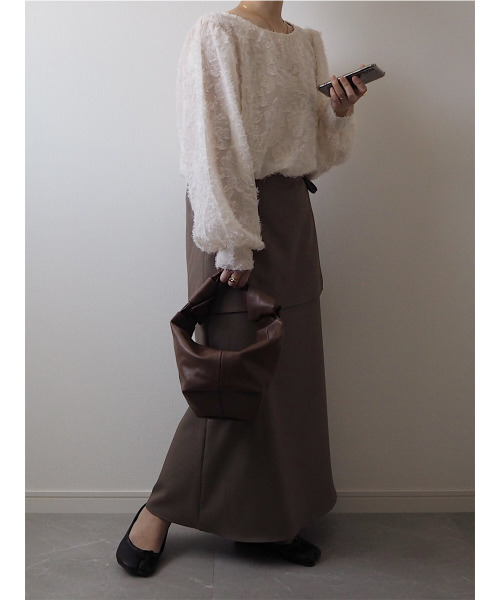 ISOOK（アイスー）の「Crescent hand bag / クレセントハンドバッグ（mi select）（ハンドバッグ・レディース・ホワイト/ブラック/ブラウン・FREE）」の5枚目の写真