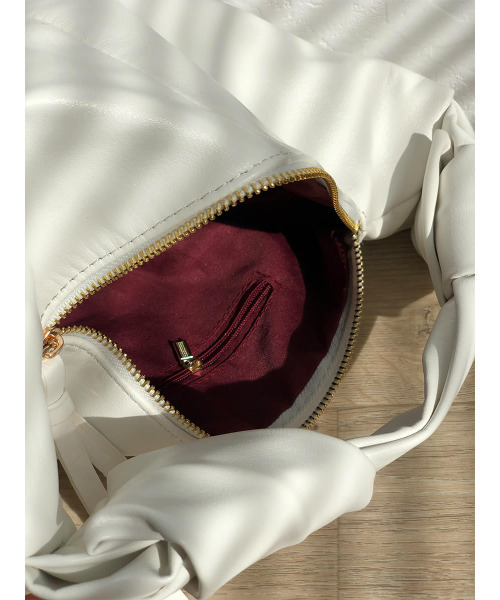 ISOOK（アイスー）の「Crescent hand bag / クレセントハンドバッグ（mi select）（ハンドバッグ・レディース・ホワイト/ブラック/ブラウン・FREE）」の7枚目の写真