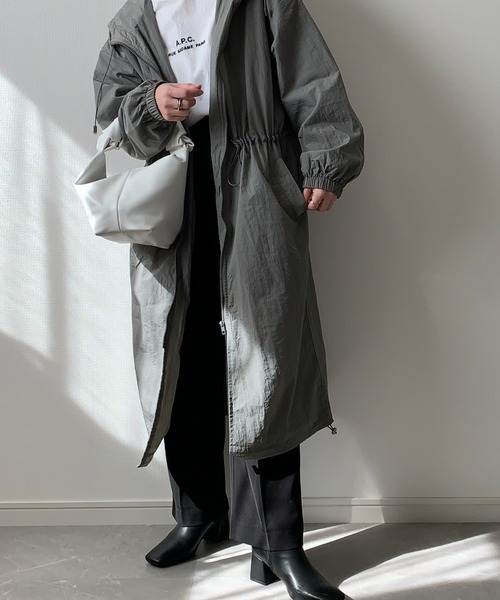 ISOOK（アイスー）の「Crescent hand bag / クレセントハンドバッグ（mi select）（ハンドバッグ・レディース・ホワイト/ブラック/ブラウン・FREE）」の17枚目の写真