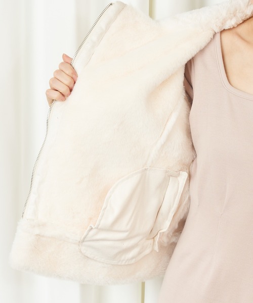 MIIA（ミーア）の「フェイクムートンジャケット（ムートンコート・レディース・ブラック/オフホワイト/モカ・FREE）」の7枚目の写真