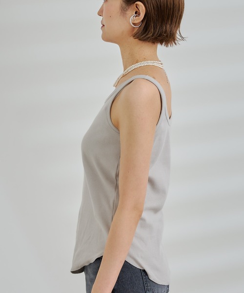 DouDou（ドゥドゥ）の「リブタンク（Tシャツ/カットソー・レディース・オフホワイト/グレイッシュベージュ/ブラック・FREE）」の13枚目の写真