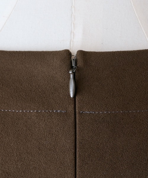 BEARDSLEY(ビアズリー)の「スエードタイトスカート(スカート・レディース・ブラウン/カーキ・FREE)」の6枚目の写真