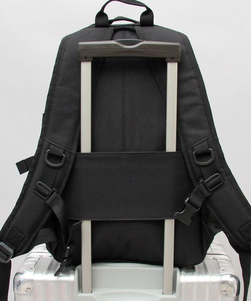Satellite（サテライト）の「Satellite / サテライト / And Studios FLOCKK フロック / 防水素材 バックパック / リュックサック / 25リットル / キャリーオンバッグ（バックパック/リュック・メンズ・ブラック系その他/ブラック・FREE）」の14枚目の写真