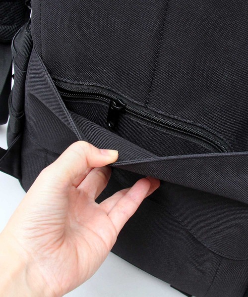 Satellite（サテライト）の「Satellite / サテライト / And Studios FLOCKK フロック / 防水素材 バックパック / リュックサック / 25リットル / キャリーオンバッグ（バックパック/リュック・メンズ・ブラック系その他/ブラック・FREE）」の16枚目の写真