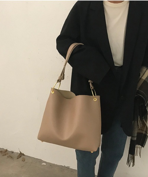 blatto（ブラット）の「【blatto】シンセティックレザー スクエアショルダー/トート/oku-bag24-34（ショルダーバッグ・レディース・ブラック/ベージュ/ダークブラウン・FREE）」の3枚目の写真