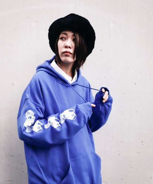 AFYF（エーエフワイエフ）の「AFYF GILDAN BODYDARK BEAR HOODED SW/ビッグシルエット ギルダンボディ ダークベアー ビッグプルオーバー パーカー/スウェット（パーカー・メンズ・ブラック系その他5/マルーン/ブラック系その他3/ブラック系その他2/ブラック系その他/ブルー系その他/グリーン系その他2/パープル系その他/ブルー系その他5/ホワイト系その他/レッド/ピンク系その他/ブルー系その他3/グレー系その他/ブルー系その他4/ブルー系その他2/ブラック系その他6/ホワイト系その他2/レッド系その他/ホワイト系その他3・FREE）」の15枚目の写真