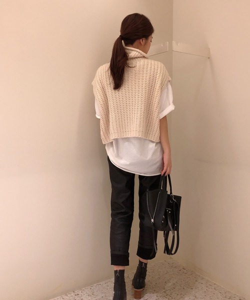 VitaFelice（ヴィータフェリーチェ）の「ケーブルニットベスト（ベスト・レディース・オレンジ/ベージュ系その他/ブラック/ブルー・FREE）」の9枚目の写真