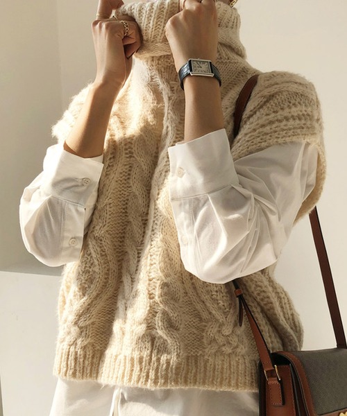 VitaFelice（ヴィータフェリーチェ）の「ケーブルニットベスト（ベスト・レディース・オレンジ/ベージュ系その他/ブラック/ブルー・FREE）」の7枚目の写真