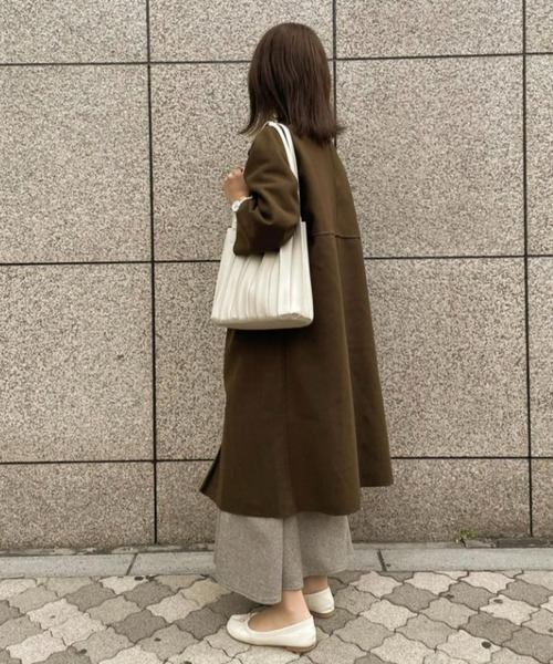 sakishimatokyo（サキシマトーキョー）の「ボリュームノーカラーロング