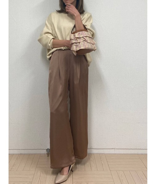 M.deux(エムドゥ)の「サテンワイドパンツ(その他パンツ・レディース・オフホワイト/モカ・MEDIUM)」の19枚目の写真