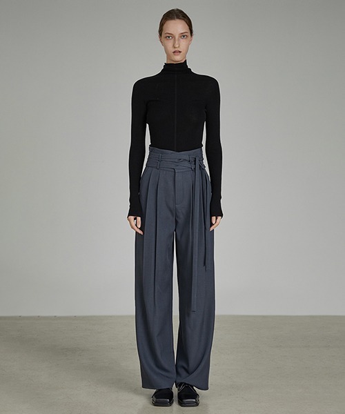 UNSPOKEN(アンスポクン)の「【UNSPOKEN】Double waist belt tuck pants UD21K024(スラックス・レディース・ダークグレー・S/M/L)」の7枚目の写真