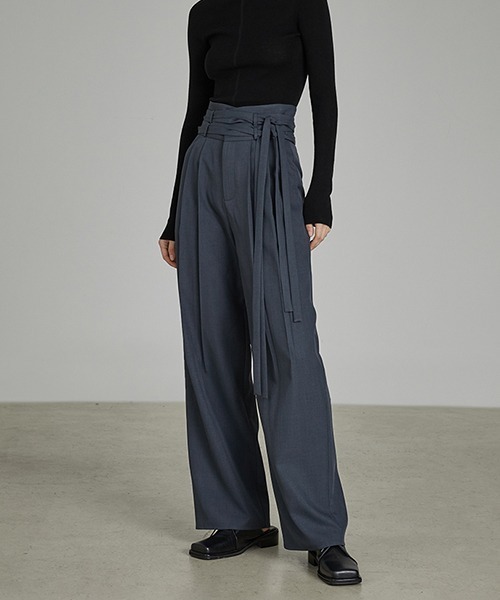 UNSPOKEN(アンスポクン)の「【UNSPOKEN】Double waist belt tuck pants UD21K024(スラックス・レディース・ダークグレー・S/M/L)」の9枚目の写真