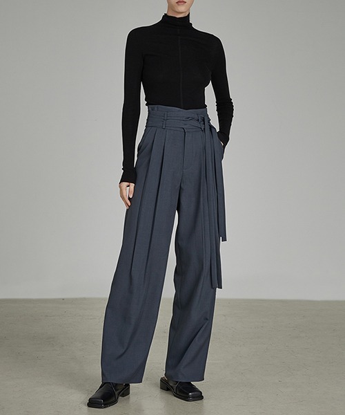 UNSPOKEN(アンスポクン)の「【UNSPOKEN】Double waist belt tuck pants UD21K024(スラックス・レディース・ダークグレー・S/M/L)」の11枚目の写真