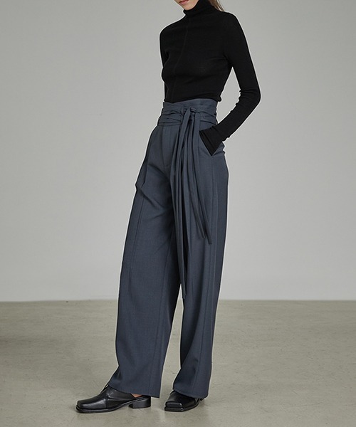 UNSPOKEN(アンスポクン)の「【UNSPOKEN】Double waist belt tuck pants UD21K024(スラックス・レディース・ダークグレー・S/M/L)」の13枚目の写真