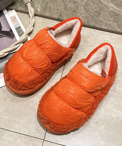 DAY CLOSET(デイ クローゼット)の「2WAYキルティングボアルームシューズ(ルームシューズ/スリッパ・メンズ・ブラウン/ピンク/イエロー/オレンジ/グレー・25cm/26cm/27cm/23cm/24cm)」の5枚目の写真