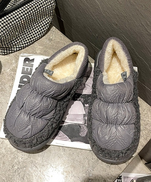DAY CLOSET(デイ クローゼット)の「2WAYキルティングボアルームシューズ(ルームシューズ/スリッパ・メンズ・ブラウン/ピンク/イエロー/オレンジ/グレー・25cm/26cm/27cm/23cm/24cm)」の6枚目の写真