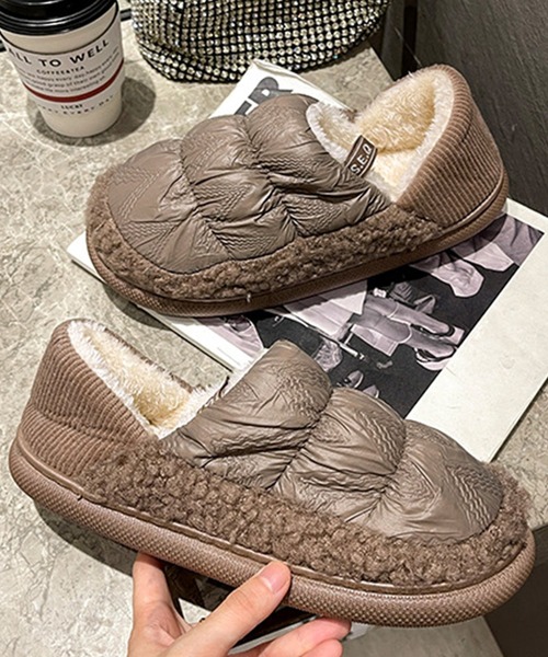 DAY CLOSET(デイ クローゼット)の「2WAYキルティングボアルームシューズ(ルームシューズ/スリッパ・メンズ・ブラウン/ピンク/イエロー/オレンジ/グレー・25cm/26cm/27cm/23cm/24cm)」の8枚目の写真