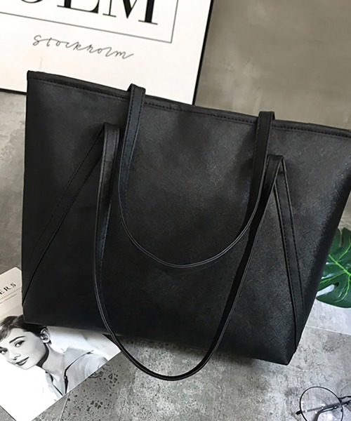 Dita（ディータ）の「ベーシックトートバッグA4（トートバッグ・レディース・レッド/ブラック/ネイビー/ブラック系その他・FREE）」の2枚目の写真