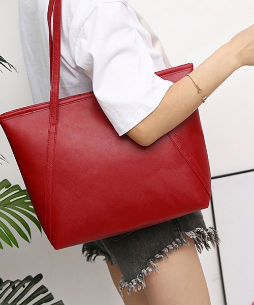 Dita（ディータ）の「ベーシックトートバッグA4（トートバッグ・レディース・レッド/ブラック/ネイビー/ブラック系その他・FREE）」の18枚目の写真