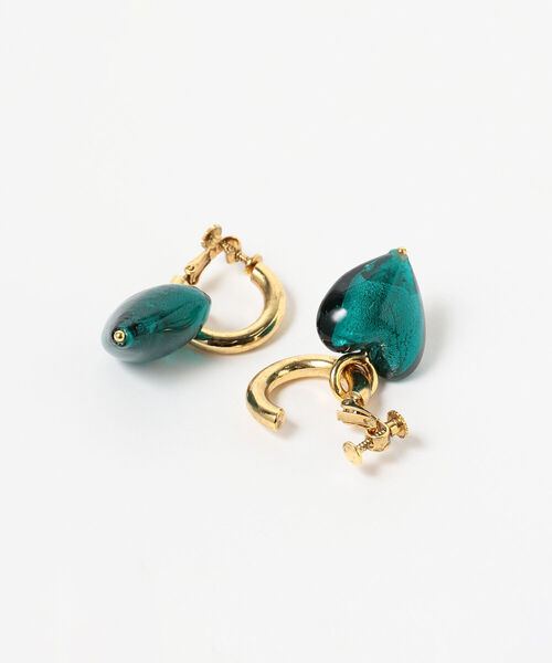 Ray BEAMS（レイビームス）の「Ray BEAMS / デッドストック ガラス ハート イヤリング（イヤリング・レディース・グリーン/レッド・ONE SIZE）」の3枚目の写真