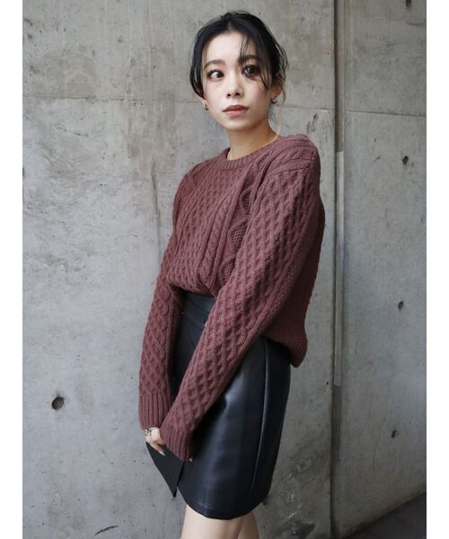 EVRIS（エヴリス）の「クロップドケーブルニットトップス（ニット/セーター・レディース・ブラウン/パープル/アイボリー・FREE）」の17枚目の写真