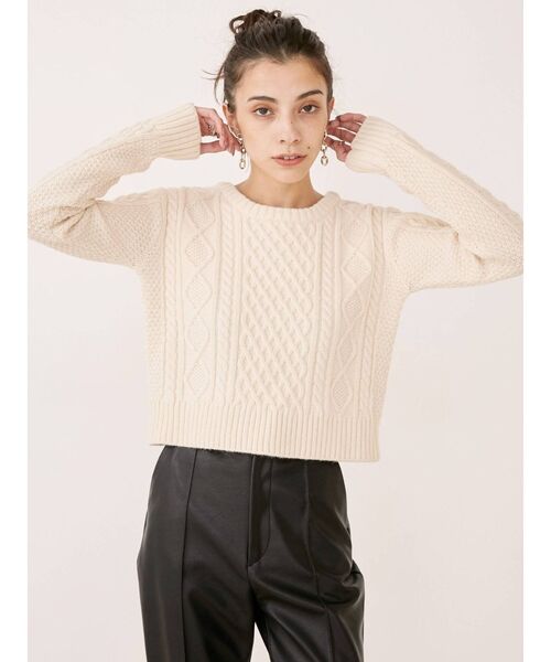 EVRIS（エヴリス）の「クロップドケーブルニットトップス（ニット/セーター・レディース・ブラウン/パープル/アイボリー・FREE）」の12枚目の写真