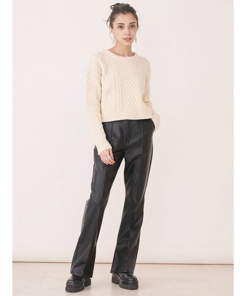 EVRIS（エヴリス）の「クロップドケーブルニットトップス（ニット/セーター・レディース・ブラウン/パープル/アイボリー・FREE）」の13枚目の写真