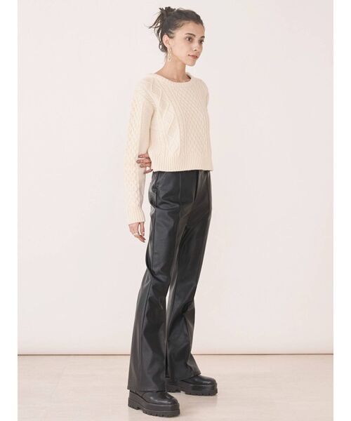 EVRIS（エヴリス）の「クロップドケーブルニットトップス（ニット/セーター・レディース・ブラウン/パープル/アイボリー・FREE）」の14枚目の写真