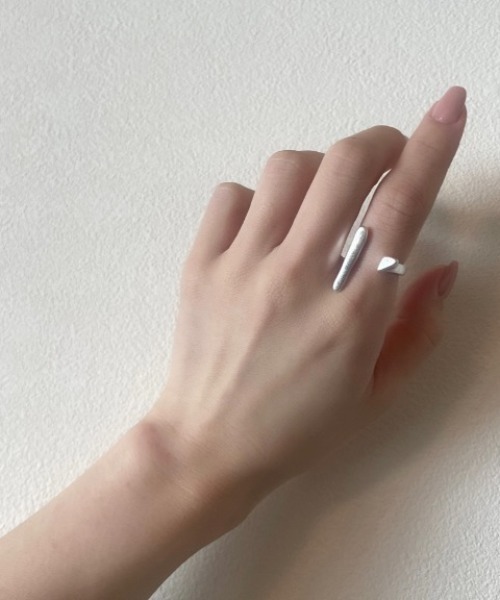 ciite'（シーテ）の「スモーキーデザインリング（リング・レディース・シルバー/ゴールド・FREE）」の2枚目の写真