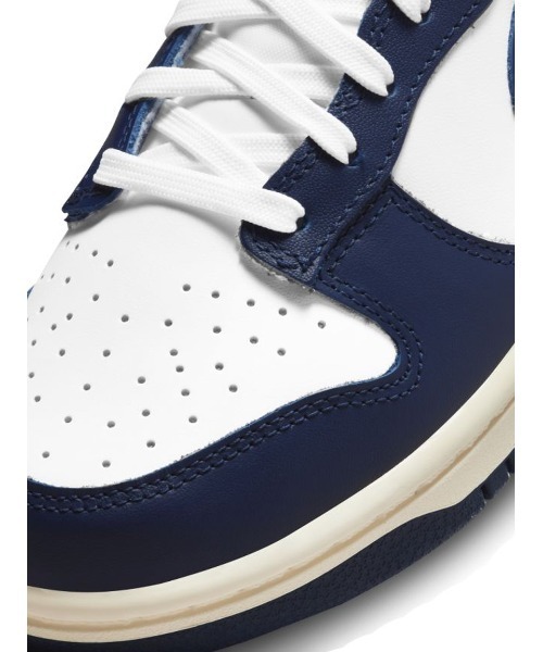 NIKE(ナイキ)の「【NIKE】W NIKE DUNK LOW(スニーカー・レディース・ネイビー・23cm/23.5cm/24cm/24.5cm/25cm/25.5cm)」の3枚目の写真