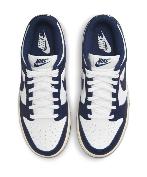 NIKE(ナイキ)の「【NIKE】W NIKE DUNK LOW(スニーカー・レディース・ネイビー・23cm/23.5cm/24cm/24.5cm/25cm/25.5cm)」の4枚目の写真
