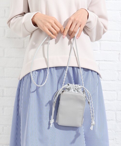 SHOO・LA・RUE（シューラルー）の「◆ドッキング巾着ミニショルダー（ショルダーバッグ・レディース・ベージュ/ブラック/シルバー/カーキ・00）」の6枚目の写真