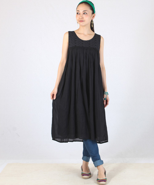 チャイハネ(チャイハネ)の「【チャイハネ】スモーネワンピース(ワンピース・レディース・ブラック/パープル/ホワイト/レッド/イエロー系その他/ライトグリーン/ミント/スカイブルー/ライトピンク/イエロー/ラベンダー/ライトパープル/ブルー/ネイビー/ピンク/サーモンピンク/レモンイエロー/ライトブルー/ブラック×ブラック・FREE)」の3枚目の写真