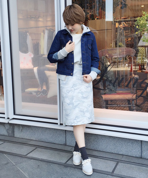 LOUNGEDRESS（ラウンジドレス）の「デニムGジャン（デニムジャケット・レディース・インディゴブルー・ﾌﾘ-）」の13枚目の写真