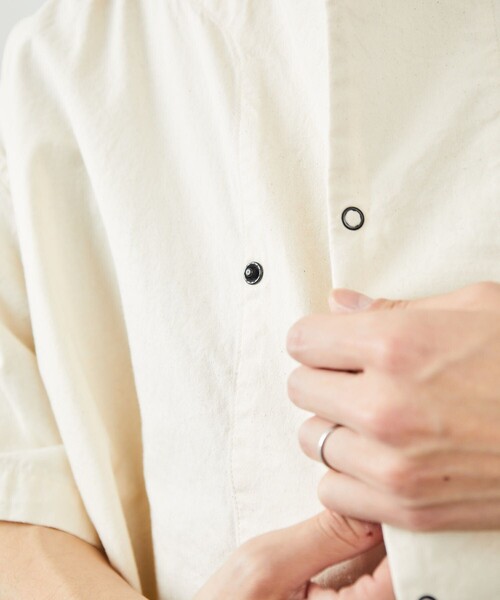 HINSON（ヒンソン）の「HINSON/ヒンソン ドットボタンシャツ ショートスリーブ/ノーカラー（シャツ/ブラウス・メンズ・ホワイト/オフホワイト/ホワイト系その他/ブラック/ブラック系その他・MEDIUM/LARGE）」の15枚目の写真