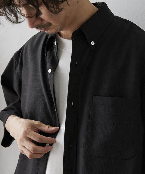 JOURNAL STANDARD relume(ジャーナルスタンダード レリューム)の「サッカー ボタンダウン ハーフスリーブシャツ(シャツ/ブラウス・メンズ・ブラック/ベージュ/ブルー・SMALL/MEDIUM/LARGE)」の14枚目の写真