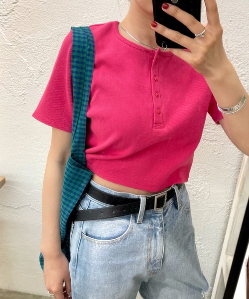 WHO'S WHO gallery(フーズフーギャラリー)の「ヘンリーネックTEE(Tシャツ/カットソー・レディース・ネイビー/アッシュグレー/トップグレー/ブラック/ブラック系/オレンジ系/ブラウン/ピンク/オフホワイト・FREE)」の8枚目の写真