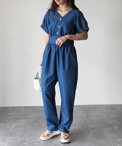 Riberry(リベリー)の「デニムVネックジャンプスーツ(つなぎ/オールインワン・レディース・インディゴブルー/ブルー・MEDIUM)」の5枚目の写真