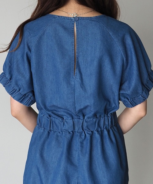 Riberry(リベリー)の「デニムVネックジャンプスーツ(つなぎ/オールインワン・レディース・インディゴブルー/ブルー・MEDIUM)」の14枚目の写真