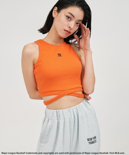 BACK TO THE FIELD(バック トゥー ザ フィールド)の「【MLB】フロントクロスタンク×リラックスワイドパンツセットアップ(ワンピース・レディース・ブラック/オレンジ系/ホワイト系・FREE)」の6枚目の写真