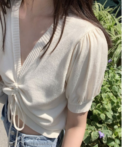 ibeul_（イベール）の「フロントシャーリング半袖パフスリーブニットトップス（Tシャツ/カットソー・レディース・ホワイト/ブラック/グリーン/ラベンダー・FREE）」の3枚目の写真