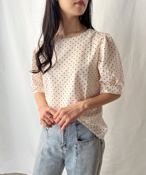 H.Warren（エイチウォーレン）の「ピンドットバックデザインパフスリーブブラウス（シャツ/ブラウス・レディース・ホワイト・FREE）」の9枚目の写真