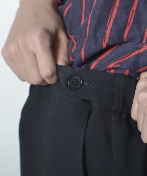 AMERICAN RAG CIE（アメリカンラグシー）の「レーヨン×トリアセイージーワイドパンツ（その他パンツ・レディース・ブラック・FREE）」の13枚目の写真