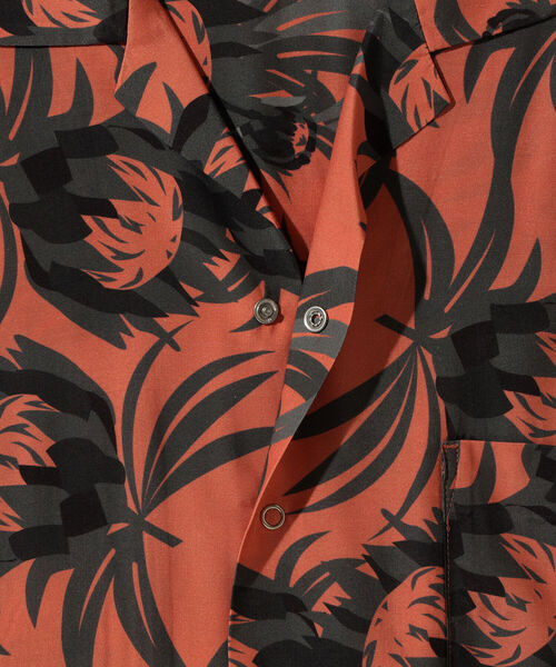 BEAMS LIGHTS（ビームスライツ）の「BEAMS LIGHTS / プロテア プリント オープンカラーシャツ 22（シャツ/ブラウス・メンズ・ブラック系その他4/オレンジ系その他6・SMALL/MEDIUM/LARGE）」の4枚目の写真