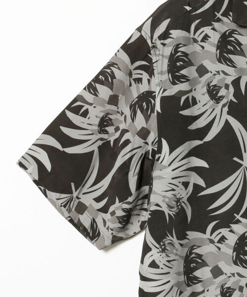 BEAMS LIGHTS（ビームスライツ）の「BEAMS LIGHTS / プロテア プリント オープンカラーシャツ 22（シャツ/ブラウス・メンズ・ブラック系その他4/オレンジ系その他6・SMALL/MEDIUM/LARGE）」の10枚目の写真