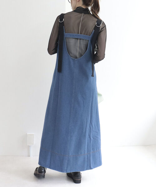 fredy emue（フレディエミュ）の「バックデザインデニムフレアジャンスカ（ジャンパースカート・レディース・ブラック/ブルー・38）」の6枚目の写真